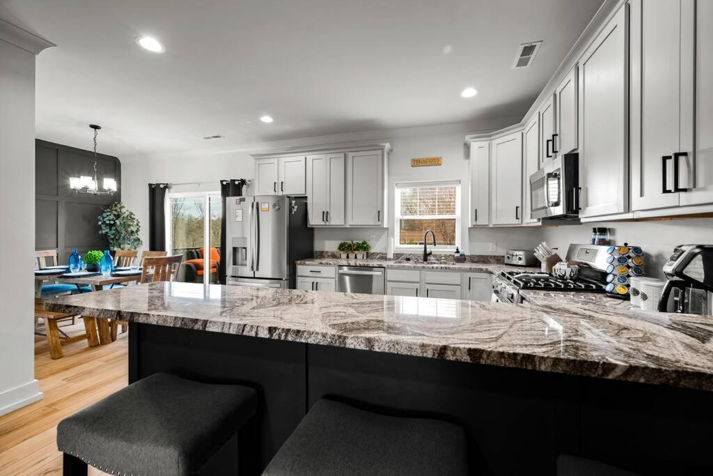*Dog Friendly*Modern Home-Minutes To Dollywood, Gatlinburg, Smoky Mountains & Pigeon Forge! Kültér fotó